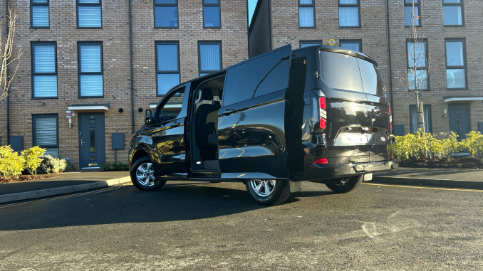 Ford Transit Custom 320 L1 Diesel Fwd 2.0 EcoBlue 150ps H1 Double Cab Van Limited - Image 37